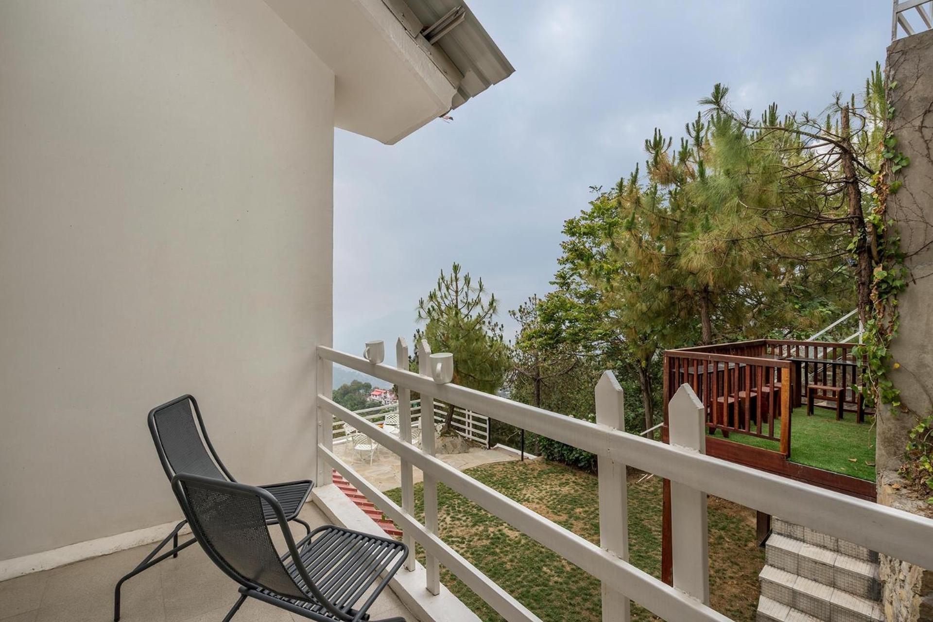 Stayvista At Bellevue With Outdoor Jacuzzi 卡绍利 外观 照片