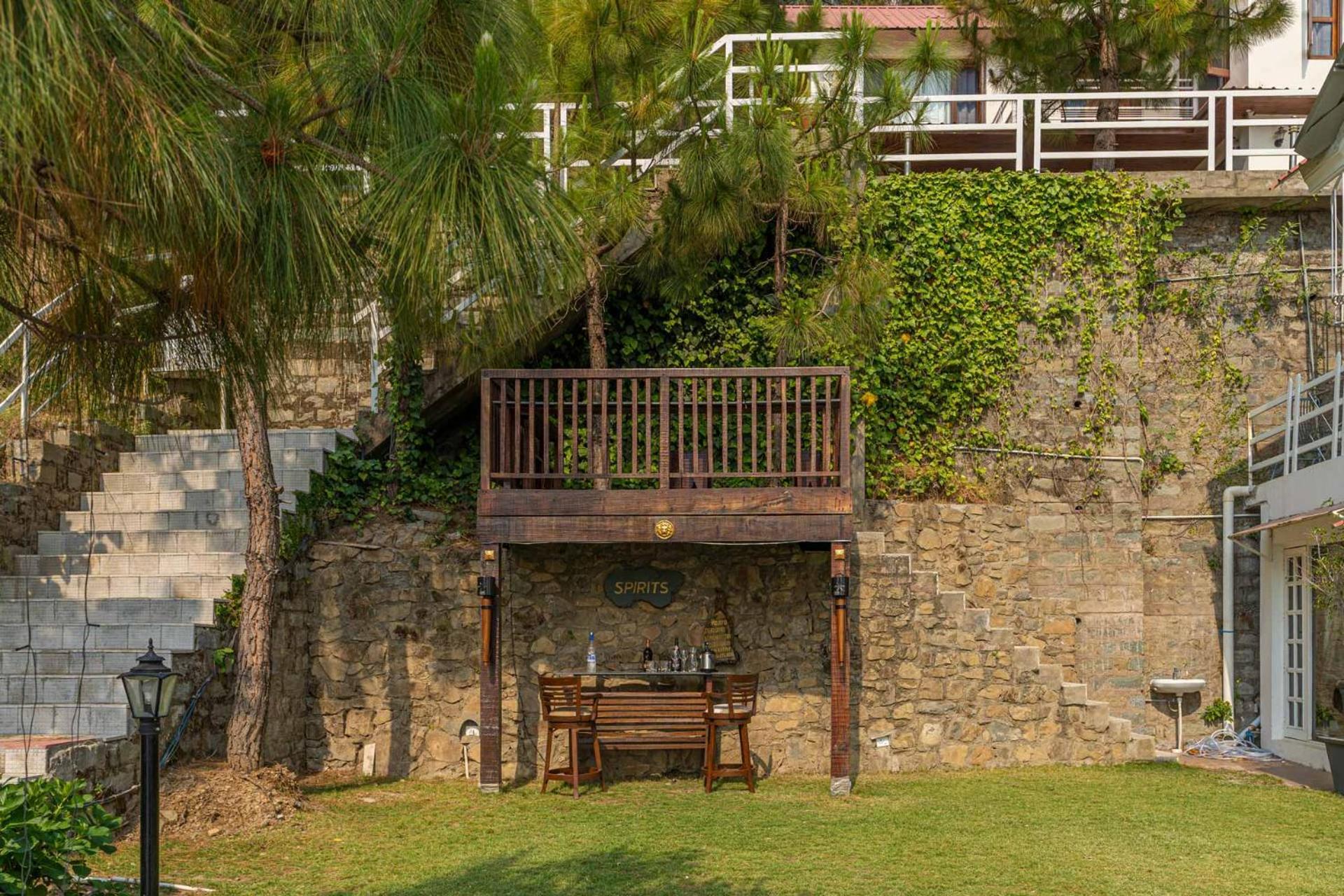 Stayvista At Bellevue With Outdoor Jacuzzi 卡绍利 外观 照片